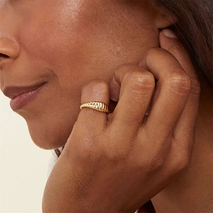 eManco Minimalist Gold-Plated Stainless Steel Ring
